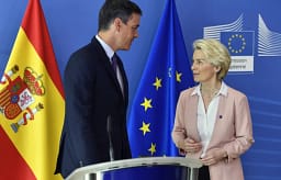 Von der Leyen i shkruan Sanchezit: Duhet bërë më shumë për t’i forcuar kufijtë e BE-së Von der Leyen i shkruan Sanchezit: Duhet bërë më shumë për t’i forcuar kufijtë e BE-së