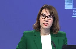 Hipper: BE nuk ka ndërmend të evakuojë përfaqësinë e saj nga Kievi pas kërcënimeve ruse Hipper: BE nuk ka ndërmend të evakuojë përfaqësinë e saj nga Kievi pas kërcënimeve ruse