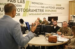Ekspertët amerikanë trajnojnë strukturat shqiptare për mbrojtjen kibernetike Ekspertët amerikanë trajnojnë strukturat shqiptare për mbrojtjen kibernetike