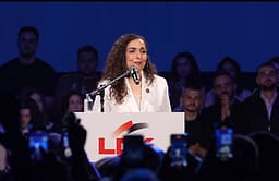 Osmani në “tubimin e bashkimit”: Në çdo shtrëngim duarsh kishte një mesazh, ‘kthehu në shtëpi’ Osmani në “tubimin e bashkimit”: Në çdo shtrëngim duarsh kishte një mesazh, ‘kthehu në shtëpi’