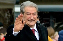 Partia Demokratike rikonfirmon Sali Berishën në krye të saj Partia Demokratike rikonfirmon Sali Berishën në krye të saj