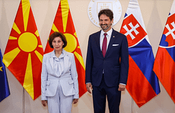 Kalinjak: Maqedonia e Veriut pa të drejtë mbahet në dhomën e pritjes së BE-së Kalinjak: Maqedonia e Veriut pa të drejtë mbahet në dhomën e pritjes së BE-së