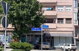 Vendosen tabelat e rrugëve me emrat “Isa Boletini” dhe “Zoran Gjingjiq” në Mitrovicën e Veriut, qytetarët me reagime të ndryshme Vendosen tabelat e rrugëve me emrat “Isa Boletini” dhe “Zoran Gjingjiq” në Mitrovicën e Veriut, qytetarët me reagime të ndryshme