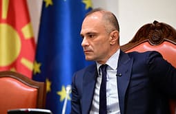 Filipçe: Bllokimi i qëllimshëm i rrugës evropiane të vendit është një llojë grusht shteti Filipçe: Bllokimi i qëllimshëm i rrugës evropiane të vendit është një llojë grusht shteti