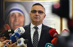 Tahiri: E dhimbshme dhe e paprecedentë ajo që ndodhi në Kuvend Tahiri: E dhimbshme dhe e paprecedentë ajo që ndodhi në Kuvend