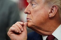 Trump tërheq padinë prej 10 miliardë dollarësh kundër IRS-së për çdo krim tatimor Trump tërheq padinë prej 10 miliardë dollarësh kundër IRS-së për çdo krim tatimor
