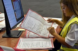 Vetëm 10 vendvotime kanë mbetur pa u numëruar në Prishtinë Vetëm 10 vendvotime kanë mbetur pa u numëruar në Prishtinë