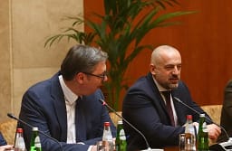 Qeveria: Vuçiq po inkurajon sulmet ndaj policëve me deklaratat për Radoiçiqin Qeveria: Vuçiq po inkurajon sulmet ndaj policëve me deklaratat për Radoiçiqin