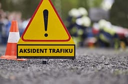 Shtatë të lënduar në aksidentin ku janë përfshirë dy vetura në rrugën magjistrale Gjakovë–Klinë Shtatë të lënduar në aksidentin ku janë përfshirë dy vetura në rrugën magjistrale Gjakovë–Klinë