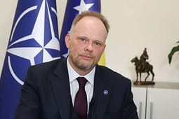 Zyrtari i NATO’s thotë se e ndien që po e hapin një kapitull të ri të raporteve me Serbinë Zyrtari i NATO’s thotë se e ndien që po e hapin një kapitull të ri të raporteve me Serbinë
