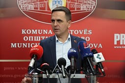 Kasami i përgjigjet opozitës: Ishte Dita e Evropës, prandaj intonuam vetëm himnin evropian Kasami i përgjigjet opozitës: Ishte Dita e Evropës, prandaj intonuam vetëm himnin evropian