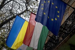 Ukraina dhe Hungaria nisin bisedimet për të drejtat e pakicave për të avancuar anëtarësimin në BE Ukraina dhe Hungaria nisin bisedimet për të drejtat e pakicave për të avancuar anëtarësimin në BE