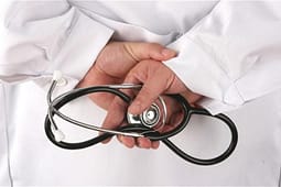 Diagnoza të vonuara dhe mungesë personeli, alarm për sëmundjet inflamatore të zorrëve Diagnoza të vonuara dhe mungesë personeli, alarm për sëmundjet inflamatore të zorrëve
