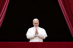 Papa Leo paralajmëron për rrezikun e AI në luftëra: Duhet të kufizohet me rregulla të rrepta Papa Leo paralajmëron për rrezikun e AI në luftëra: Duhet të kufizohet me rregulla të rrepta