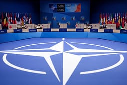 Media britanike: Aleatët kryesorë të NATO-s bllokojnë planin për të rritur ndihmën ushtarake për Ukrainën Media britanike: Aleatët kryesorë të NATO-s bllokojnë planin për të rritur ndihmën ushtarake për Ukrainën