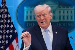 “Ishim një orë larg një sulmi të ri ndaj Iranit”, Trump: Teherani ka 2 ose 3 ditë kohë që të ulet në tryezën e negociatave “Ishim një orë larg një sulmi të ri ndaj Iranit”, Trump: Teherani ka 2 ose 3 ditë kohë që të ulet në tryezën e negociatave
