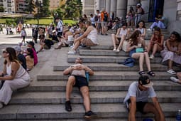 Vala ekstreme e të nxehtit godet Evropën, shtatë viktima në Francë Vala ekstreme e të nxehtit godet Evropën, shtatë viktima në Francë