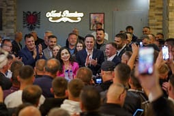 Osmani thirrje për bashkim rreth 113-shit të LDK-së: Bashkohuni kundër politikës që përçan, që nxit urrejtje e dhunë Osmani thirrje për bashkim rreth 113-shit të LDK-së: Bashkohuni kundër politikës që përçan, që nxit urrejtje e dhunë