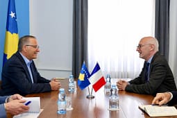 Hamza pret ambasadorin francez: Folëm për nevojën që Kosova të tejkalojë klimën e krizave të vazhdueshme Hamza pret ambasadorin francez: Folëm për nevojën që Kosova të tejkalojë klimën e krizave të vazhdueshme