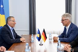 Hamza takon ambasadorin gjerman: Kosova ka nevojë ta rikthejë stabilitetin, besimin dhe perspektivën zhvillimore Hamza takon ambasadorin gjerman: Kosova ka nevojë ta rikthejë stabilitetin, besimin dhe perspektivën zhvillimore