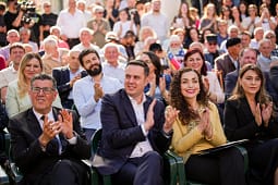 Osmanu publikon pamjet nga takimet e djeshme në Kaçanik, Shtime, Fushë Kosovë e Hajvali: Mikpritje e jashtëzakonshme Osmanu publikon pamjet nga takimet e djeshme në Kaçanik, Shtime, Fushë Kosovë e Hajvali: Mikpritje e jashtëzakonshme