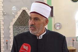Lotët e Hoxhës pasi la xhaminë për politikën, Osman Musliu: Do të jem politikan unifikues Lotët e Hoxhës pasi la xhaminë për politikën, Osman Musliu: Do të jem politikan unifikues