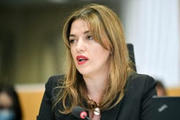 Haxhiu e dënon sulmin ndaj Mehanit, kërkon që organet të veprojnë ndaj “personave të përfshirë” Haxhiu e dënon sulmin ndaj Mehanit, kërkon që organet të veprojnë ndaj “personave të përfshirë”