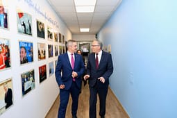 Hamza pret ambasadorin Hargreaves, diskutojnë për zgjedhjet e 7 qershorit Hamza pret ambasadorin Hargreaves, diskutojnë për zgjedhjet e 7 qershorit