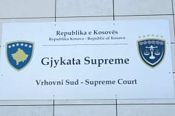 Gjykata Supreme refuzon kërkesën për mbrojtje të ligjshmërisë së Ratko Kragoviç, i pandehur për krime lufte Gjykata Supreme refuzon kërkesën për mbrojtje të ligjshmërisë së Ratko Kragoviç, i pandehur për krime lufte