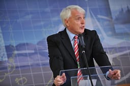 Shea: Duhet stabilitet politik në Kosovë, ndrsyshe s’ka rrugë të qartë përpara në procesin e integrimit euroatlantik Shea: Duhet stabilitet politik në Kosovë, ndrsyshe s’ka rrugë të qartë përpara në procesin e integrimit euroatlantik