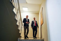 Abdixhiku pret ambasadorin britanik Hargreaves, diskutohen zgjedhjet e 7 qershorit dhe zhvillimet politike në vend Abdixhiku pret ambasadorin britanik Hargreaves, diskutohen zgjedhjet e 7 qershorit dhe zhvillimet politike në vend