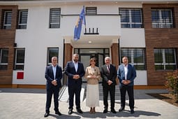 Përurohet një strehimore në veri, Haxhiu: E para në rajon sipas standardeve të Konventës së Stambollit Përurohet një strehimore në veri, Haxhiu: E para në rajon sipas standardeve të Konventës së Stambollit