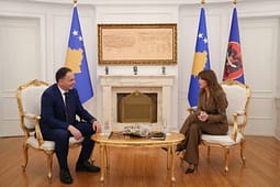 Haxhiu takon shefin e AKI-së, flasin për zhvillimet e sigurisë Haxhiu takon shefin e AKI-së, flasin për zhvillimet e sigurisë