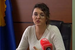 Kryeziu e VV’së, Vjosa Osmanit: Çka flet Kurti me Vuçiqin flasin veprimet në veri, na trego ti çka fole me Grenellin e Gjuriqin Kryeziu e VV’së, Vjosa Osmanit: Çka flet Kurti me Vuçiqin flasin veprimet në veri, na trego ti çka fole me Grenellin e Gjuriqin
