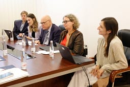 Hoti pret në takim përfaqësuesit e BB-së, diksutojnë për reformat sociale Hoti pret në takim përfaqësuesit e BB-së, diksutojnë për reformat sociale