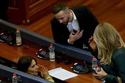Çitaku risjellë injorimin ndaj Fatos Gecit: PDK-ja partia e vetme që kurrë nuk u viktimizua, as kur u sulmua verbalisht e fizikisht Çitaku risjellë injorimin ndaj Fatos Gecit: PDK-ja partia e vetme që kurrë nuk u viktimizua, as kur u sulmua verbalisht e fizikisht