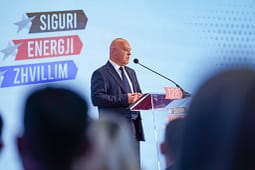 Aleanca zgjedh Ardian Gjinin kryetar të ri, Haradinaj emërohet Kryetar Nderi Aleanca zgjedh Ardian Gjinin kryetar të ri, Haradinaj emërohet Kryetar Nderi