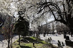 Moti të enjten, temperaturat deri në 18 gradë Moti të enjten, temperaturat deri në 18 gradë