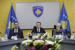 Kurti dënon sulmin ndaj Hysni Mehanit në Skenderaj: Veprime të tilla nuk na trembin Kurti dënon sulmin ndaj Hysni Mehanit në Skenderaj: Veprime të tilla nuk na trembin