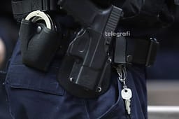Rrihet inspektori komunal i Prishtinës nga një pronar i një lokali dhe disa të tjerë, të dyshuarit arratisen Rrihet inspektori komunal i Prishtinës nga një pronar i një lokali dhe disa të tjerë, të dyshuarit arratisen
