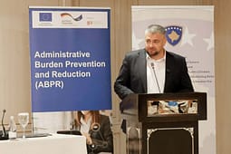 Hoti: Kosova po ndërton një sistem të ri digjital të punësimit Hoti: Kosova po ndërton një sistem të ri digjital të punësimit