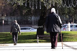 Shoqatat e pensionistëve mirëpresin 100 eurot, por kërkojnë zbatimin e Ligjit 131 Shoqatat e pensionistëve mirëpresin 100 eurot, por kërkojnë zbatimin e Ligjit 131