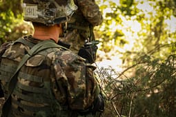 “Eagle Strike”, SHBA–Shqipëri zhvillojnë stërvitje të përbashkët ushtarake për reagim ndaj armikut dhe luftim në terren të fortifikuar “Eagle Strike”, SHBA–Shqipëri zhvillojnë stërvitje të përbashkët ushtarake për reagim ndaj armikut dhe luftim në terren të fortifikuar