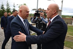 AAK zgjedh sot kryetarin e ri, Gjini pritet ta marrë drejtimin e partisë AAK zgjedh sot kryetarin e ri, Gjini pritet ta marrë drejtimin e partisë