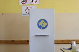 KQZ anulon edhe tenderin për kabina të votimit, oferta e vetme e pranuar tejkalon buxhetin e paraparë KQZ anulon edhe tenderin për kabina të votimit, oferta e vetme e pranuar tejkalon buxhetin e paraparë