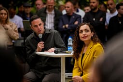 Tubimet e LDK’së sot nëpër qytete të Kosovës, Osmani: Ju mirëprezim me zemër Tubimet e LDK’së sot nëpër qytete të Kosovës, Osmani: Ju mirëprezim me zemër