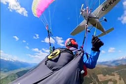 Parashutistja goditet në ajër nga një avion pranë qytetit austriak Parashutistja goditet në ajër nga një avion pranë qytetit austriak