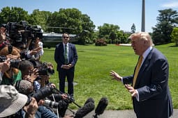 “Mediat që thotë se Irani po fiton janë tradhtarë”, Trump: Nuk kam asnjë mirëkuptim me Putinin për Donbasin “Mediat që thotë se Irani po fiton janë tradhtarë”, Trump: Nuk kam asnjë mirëkuptim me Putinin për Donbasin