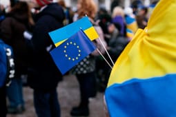 BE mund të zgjasë regjimin e mbrojtjes së përkohshme për ukrainasit deri në vitin 2028 BE mund të zgjasë regjimin e mbrojtjes së përkohshme për ukrainasit deri në vitin 2028