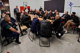 OVL-UÇK: Çka ndodhi në Skenderaj ishte skenar i porositur nga Kurti dhe banda e tij, diktatura mori fund në qershor me ’99 OVL-UÇK: Çka ndodhi në Skenderaj ishte skenar i porositur nga Kurti dhe banda e tij, diktatura mori fund në qershor me ’99